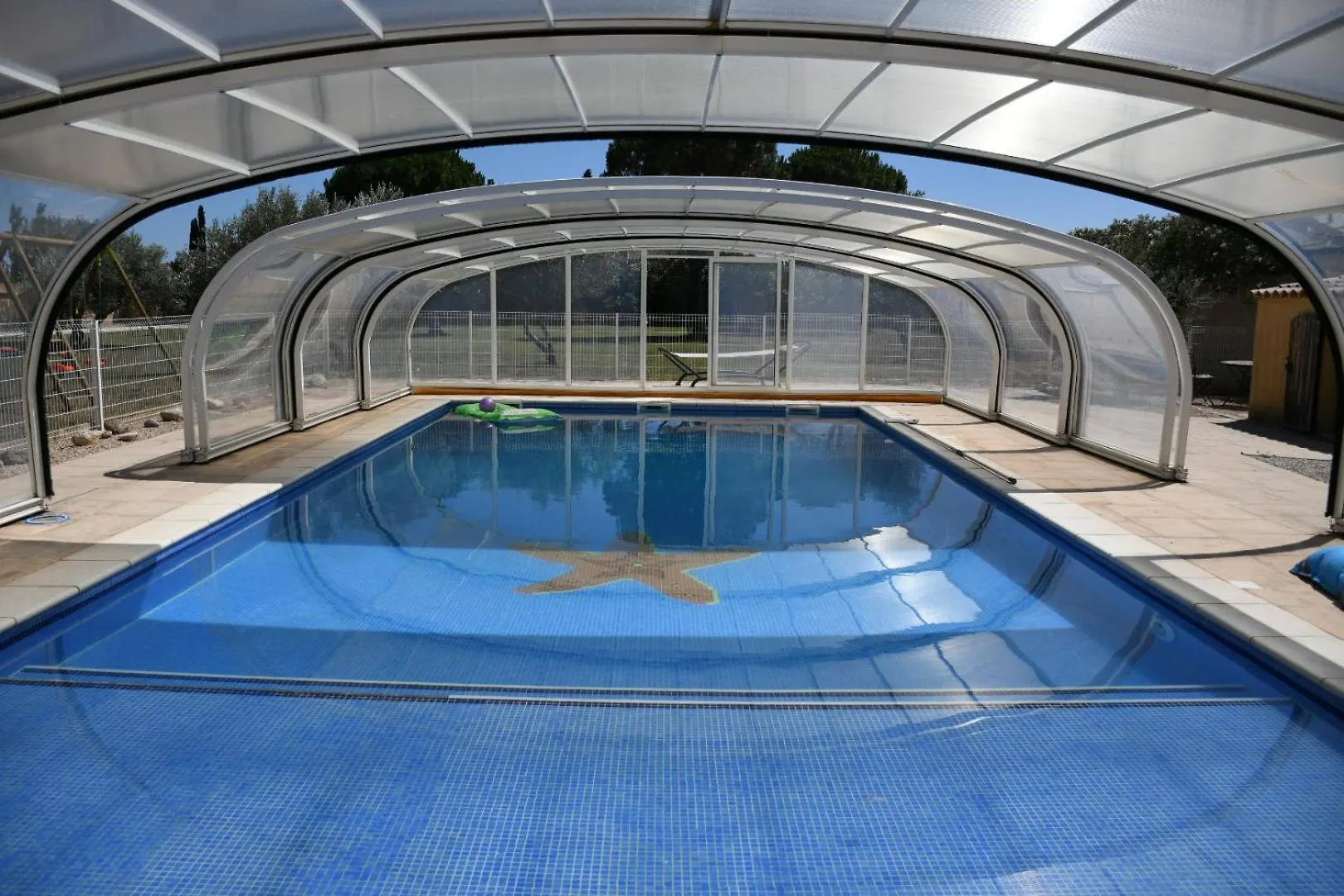 Yana Villa Arles